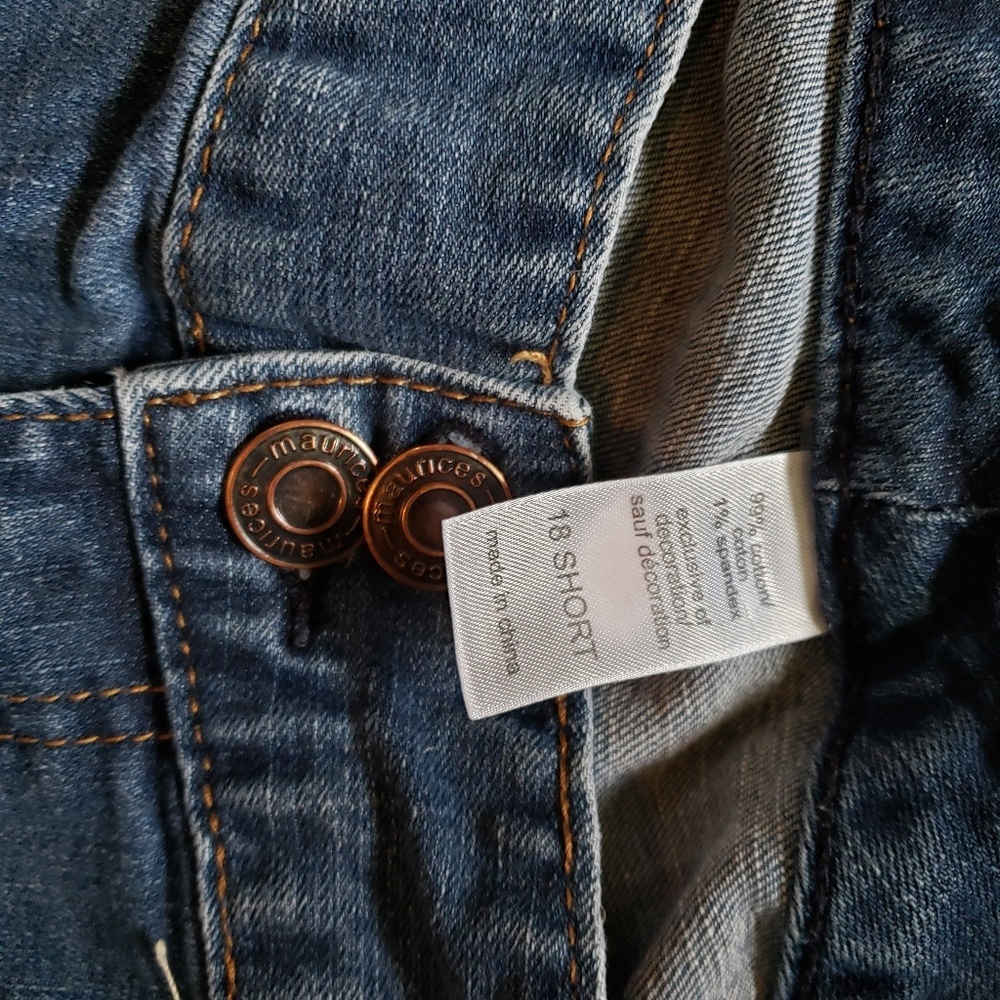 Jeans - Picture 2 of 3